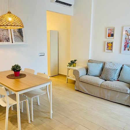 Modern City Apartment Modena Luaran gambar