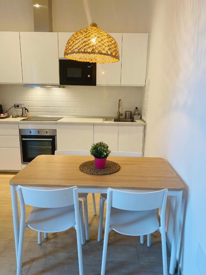 Modern City Apartment Modena Luaran gambar