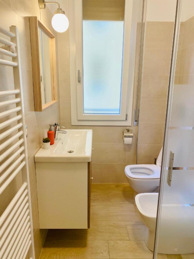 Modern City Apartment Modena Luaran gambar