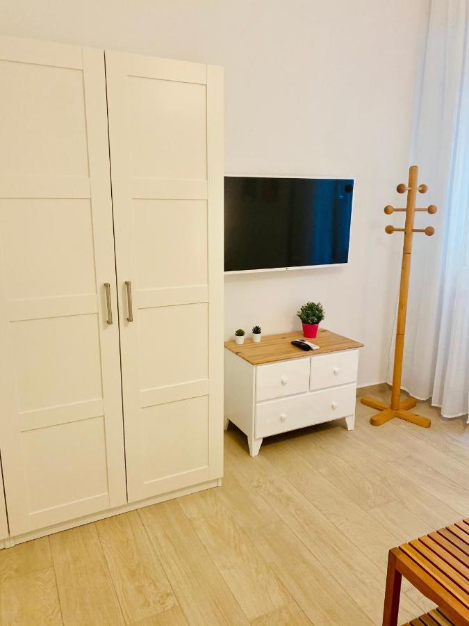 Modern City Apartment Modena Luaran gambar