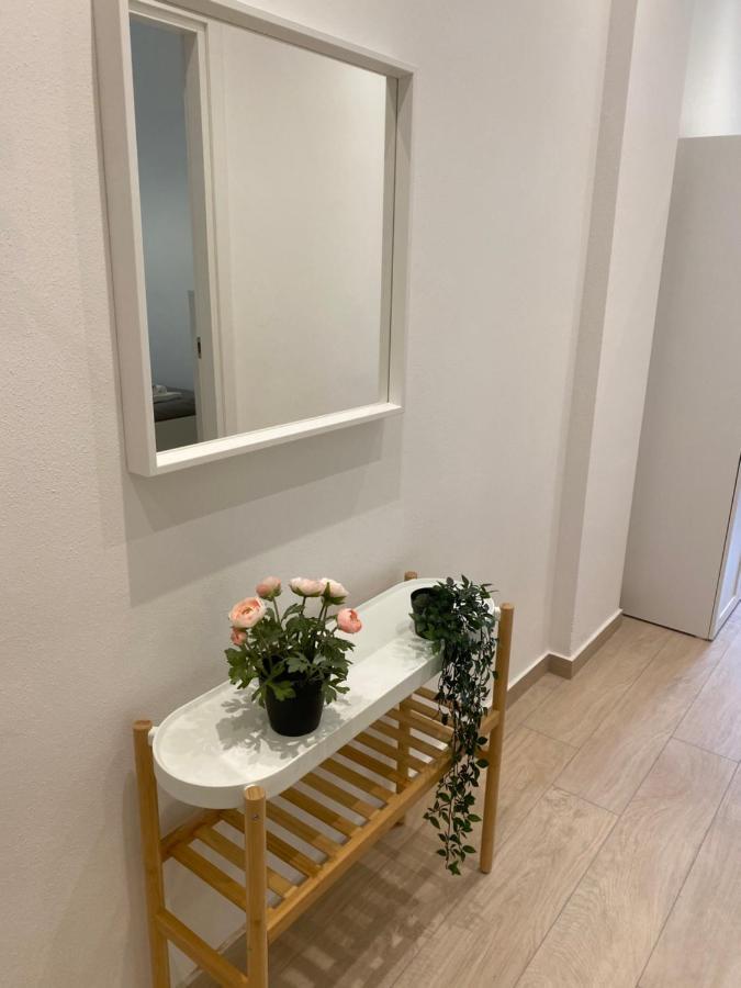 Modern City Apartment Modena Luaran gambar