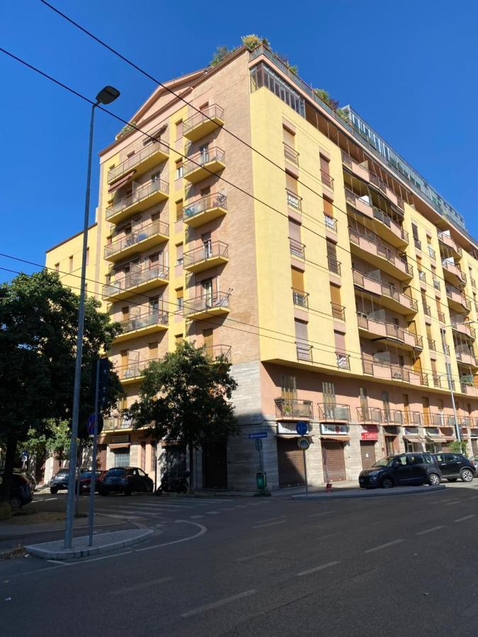 Modern City Apartment Modena Luaran gambar